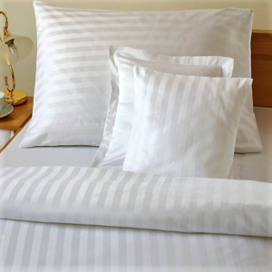 Белое постельное белье для гостиниц и отелей из сатина